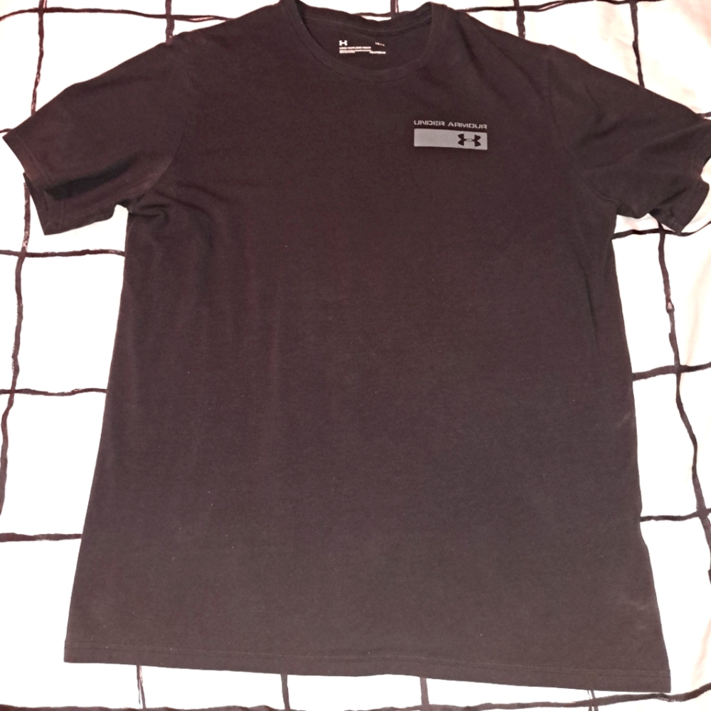 Under Armour Tshirt